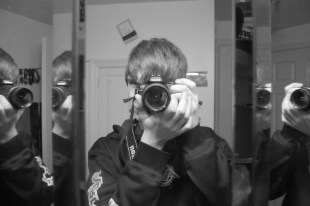  Andrew Derr